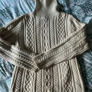WAMSCOTT SIZE MEDIUM Cream Cable Knit turtleneck Sweater